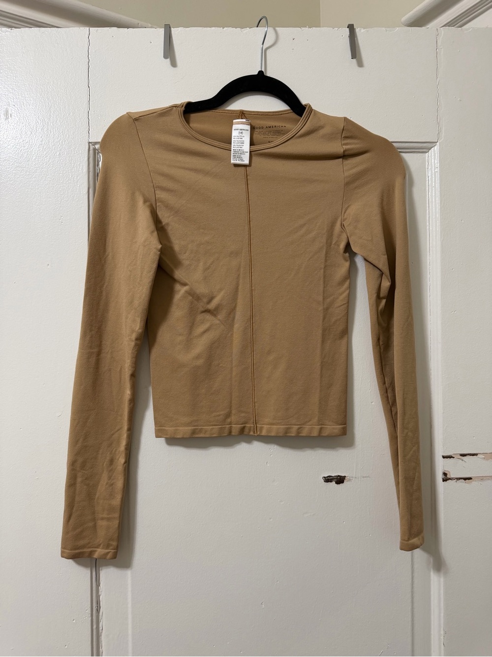 Good American Long Sleeve Crewneck Top in Tan